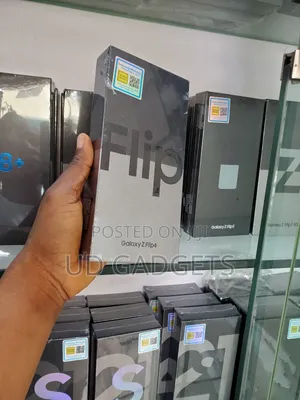 New Samsung Galaxy Z Flip4 256 GB Black