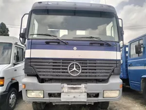 Mercedes 12 Tires