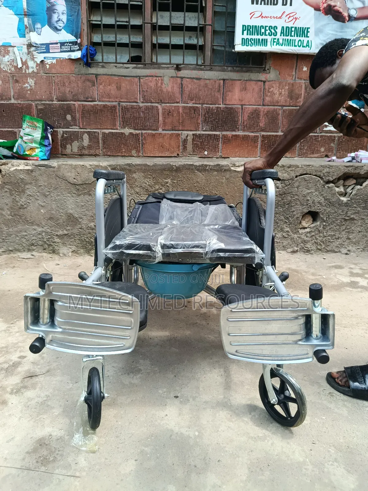 Commode Wheelchair