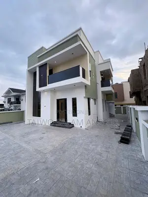 4bdrm Duplex in Akobo for sale