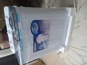 Aeon Manual Washing Machine – Portable Laundry Option
