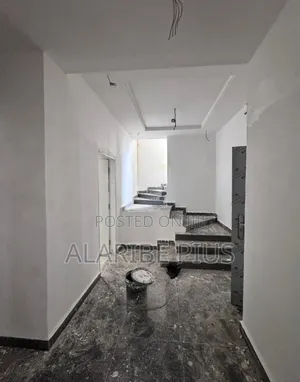 6bdrm Duplex in Fully Detached, Wuse 2 for sale