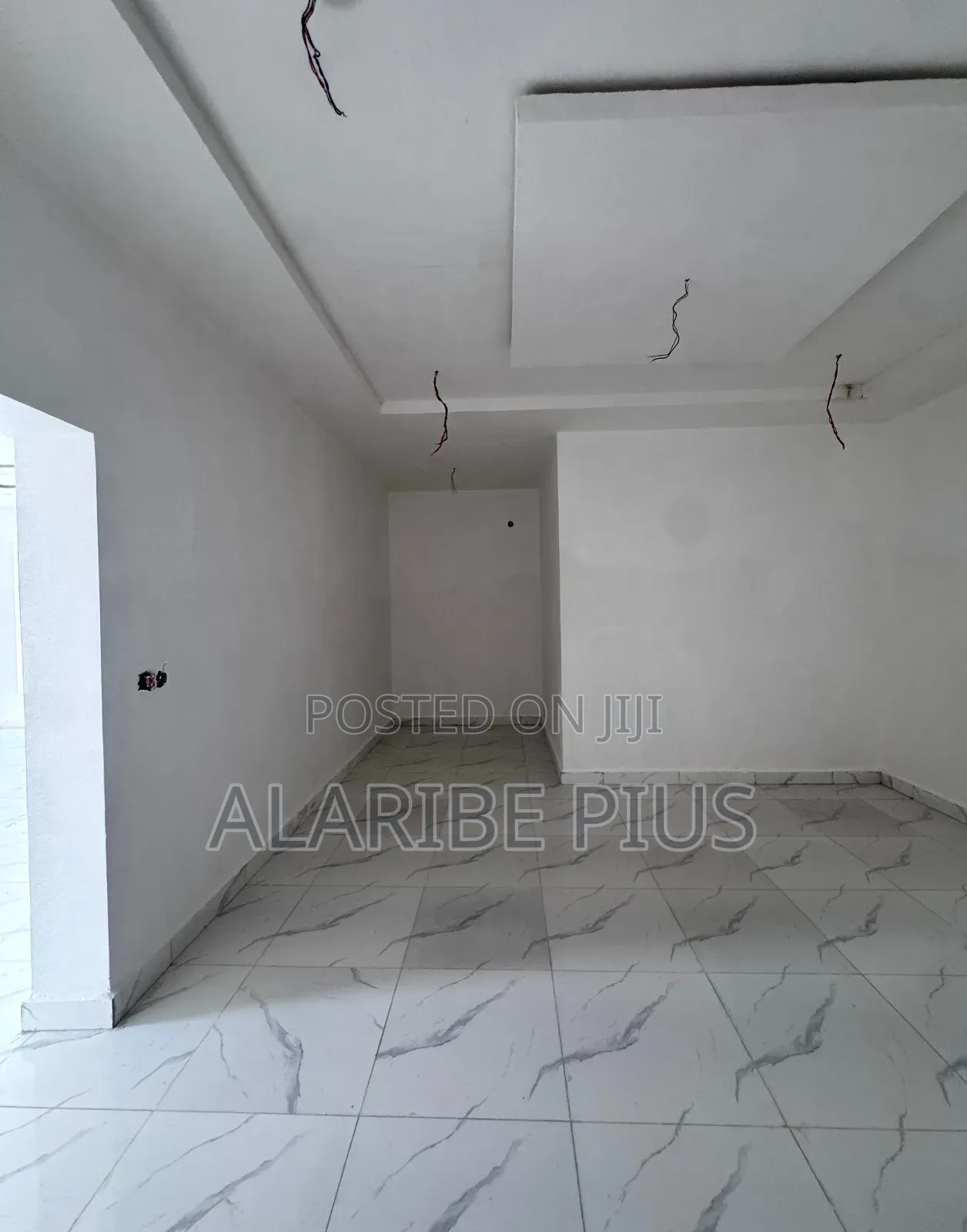 6bdrm Duplex in Fully Detached, Wuse 2 for sale