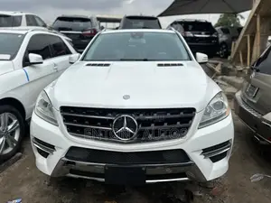 Mercedes-Benz M Class ML350 4MATIC 4dr SUV AWD (3.5L 6cyl 7A) 2014