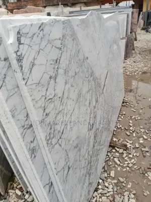 White Carrara Marble for Staircase