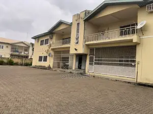 3bdrm Block of Flats in Gwarinpa Main for sale