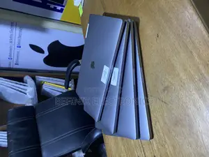 Laptop Apple MacBook Pro 2019 32GB Intel Core I9 SSD 1T