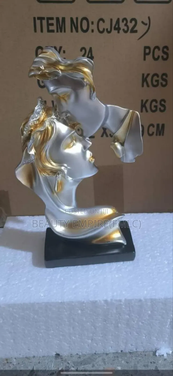 Romantic Abstract Couple Face Decorating Sculpture