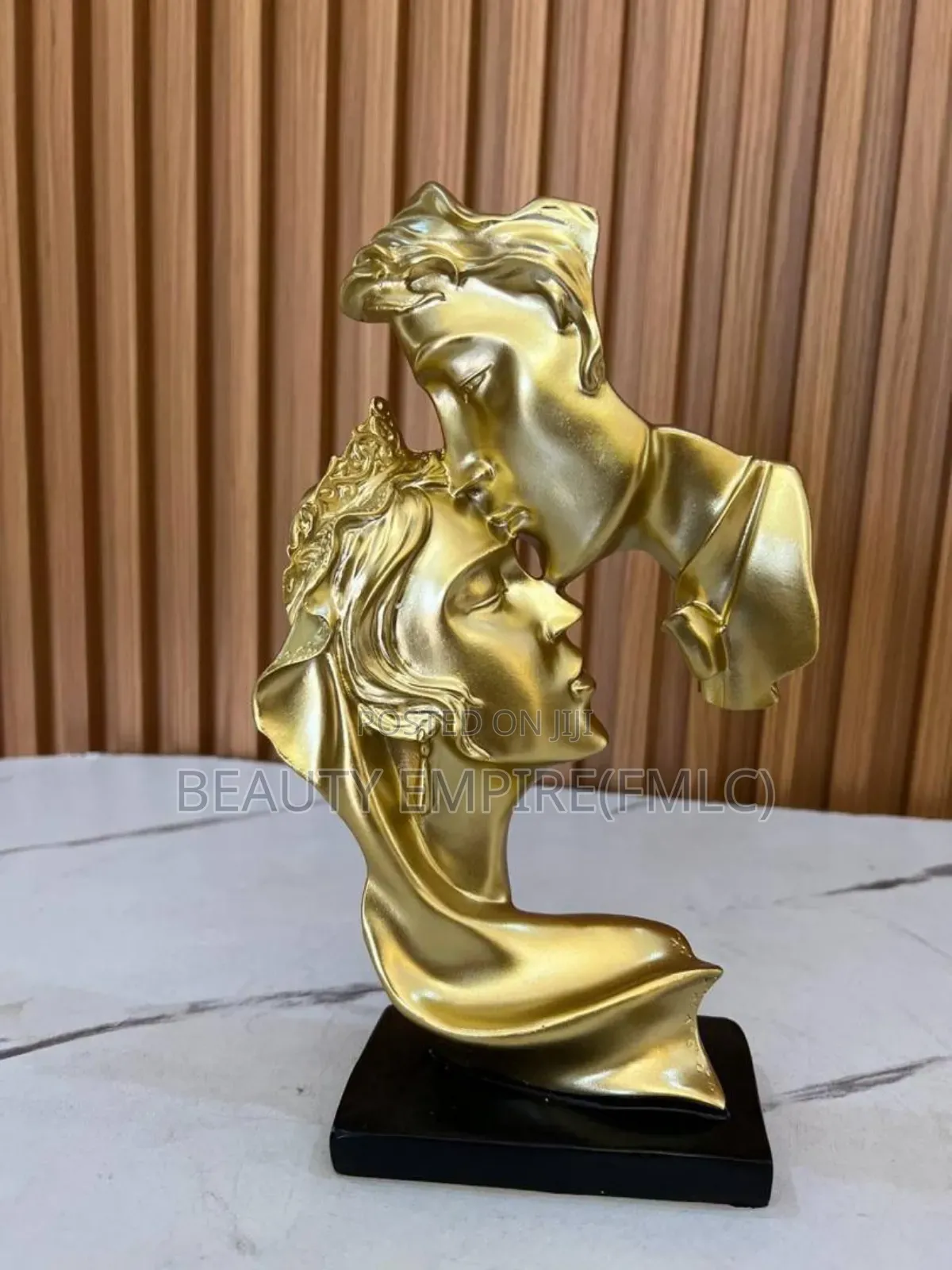 Romantic Abstract Couple Face Decorating Sculpture