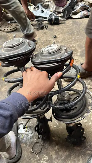 Toyota Avensis 2010 Front Shock Absorber (Tokunbo)