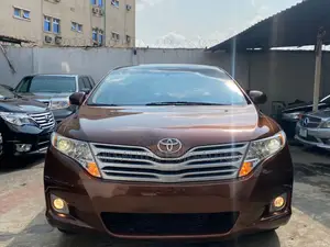 Toyota Venza V6 AWD 2010 Gold