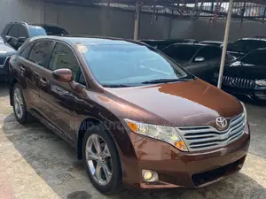 Toyota Venza V6 AWD 2010 Gold