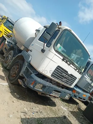 Mixed Man Diesel 1998 White
