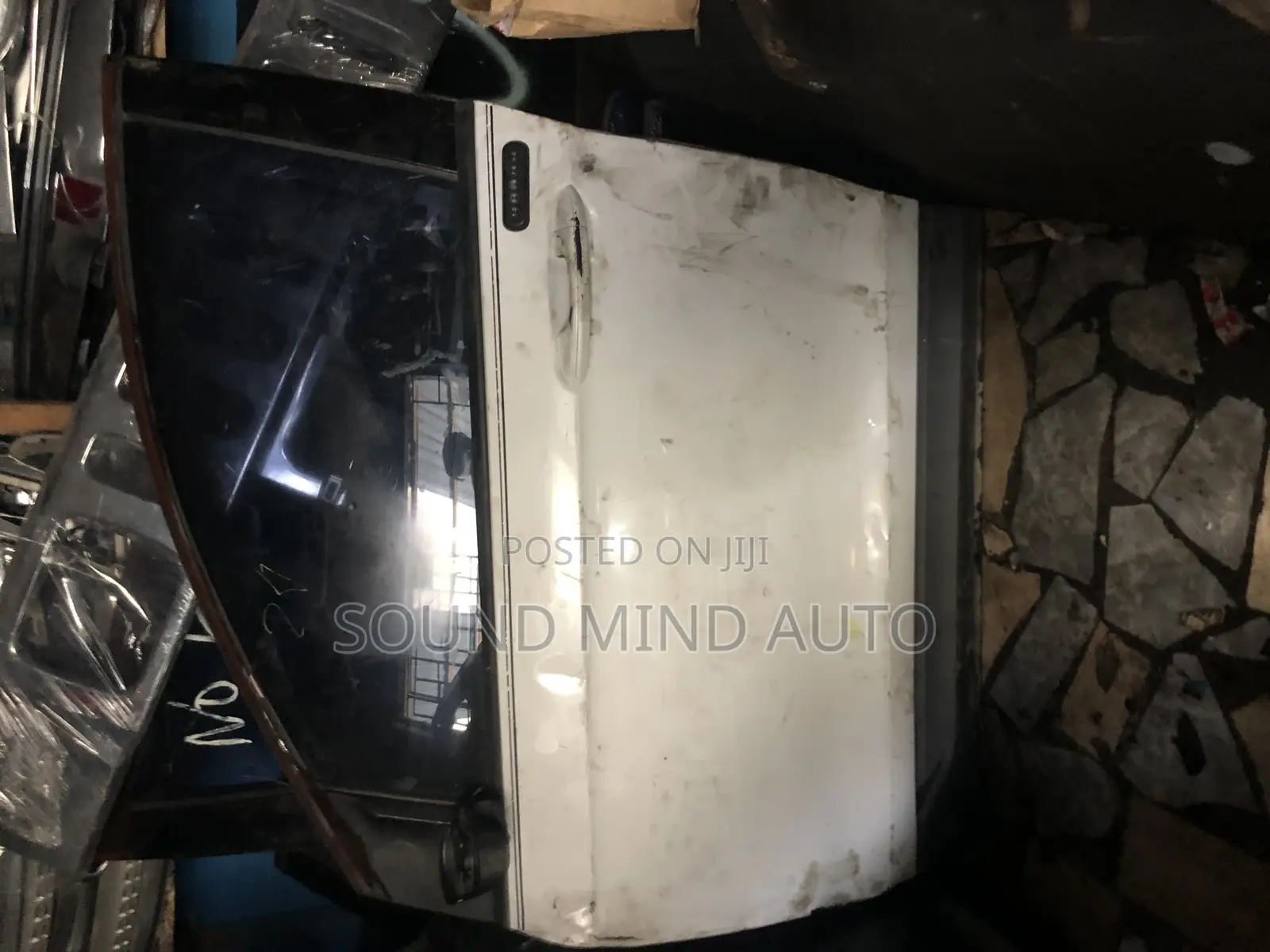 Ford Edge 2017 Model Front Door Left Side