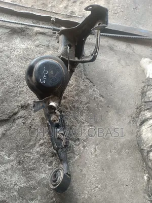 Back Arms for Toyota Rav4 2002, 2005.