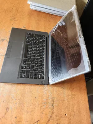Laptop Dell Latitude 7400 4GB Intel Core I5 HDD 256GB