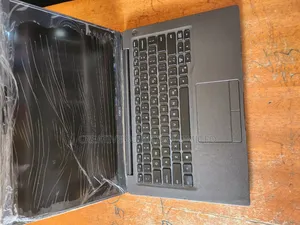 Laptop Dell Latitude 7400 4GB Intel Core I5 HDD 256GB