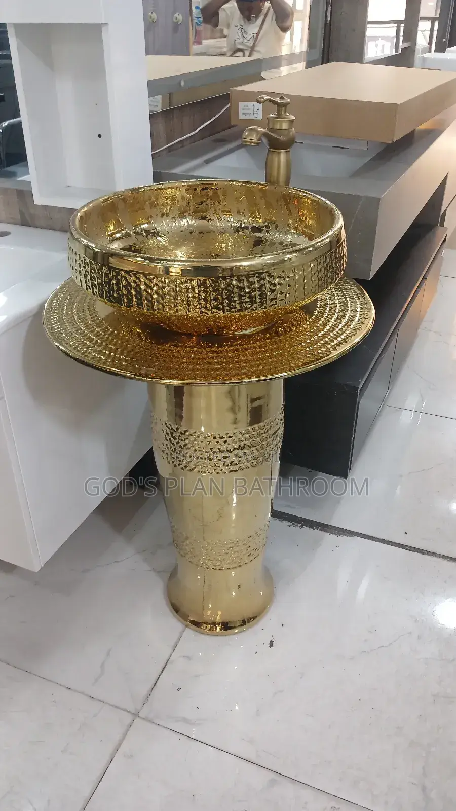 Gold Standing Basin