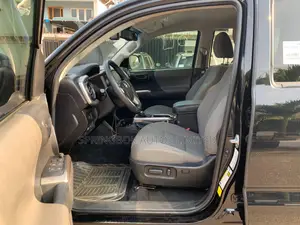 Toyota Tacoma SR5 2022 Black