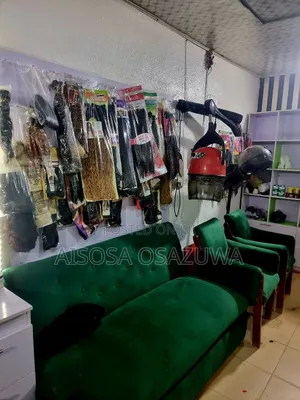 Pedicurist and Frontal Installer Needed