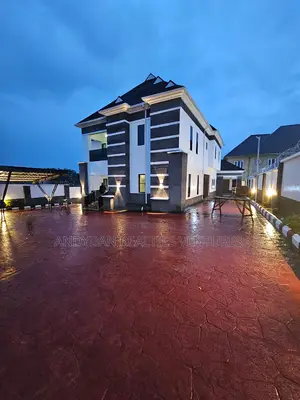 4bdrm Duplex in Jos for sale