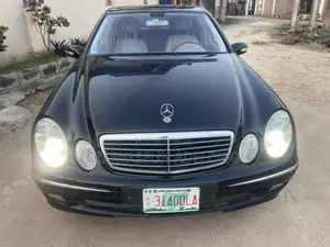 Mercedes-Benz E200 2007 Black