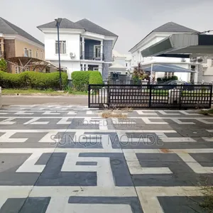 4bdrm Duplex in Carlton Gate Chevron for sale