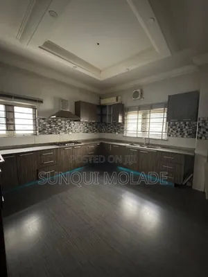 4bdrm Townhouse / Terrace in Banana Island for rent