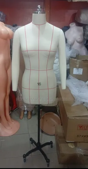Size 16 Female Fully Pinnable Dress From With Hands