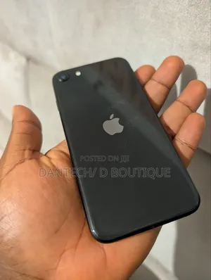 Apple iPhone SE (2020) 64 GB Black