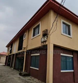 3bdrm Block of Flats in Oke-Ira / Ogba for sale