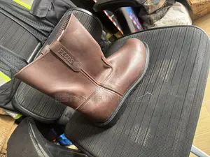 Redwing 2541 Oil And Gas Durable And Comfortable Rugged Safety Boot