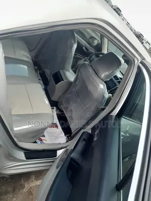 Toyota Camry LE 4dr Sedan (2.5L 4cyl 6A) 2013 Silver