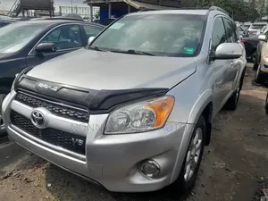 Toyota RAV4 Limited 2011 Silver