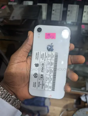 Apple XR 256 GB White
