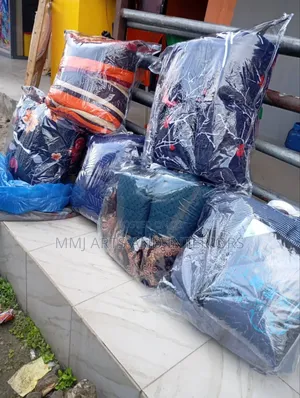 6 by 7 Set of Bedshet, Duvet and Four Pillow Cases