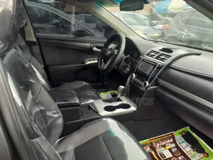 Toyota Camry SE 4dr Sedan (2.5L 4cyl 6A) 2013 Gray