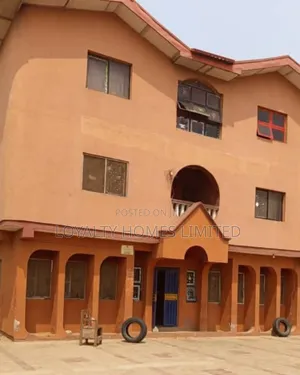 33-Rooms Building for Sale