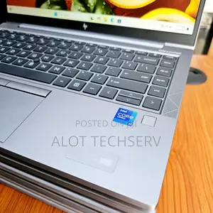 Laptop HP ZBook Firefly G8 16GB Intel Core I7 SSD 512GB