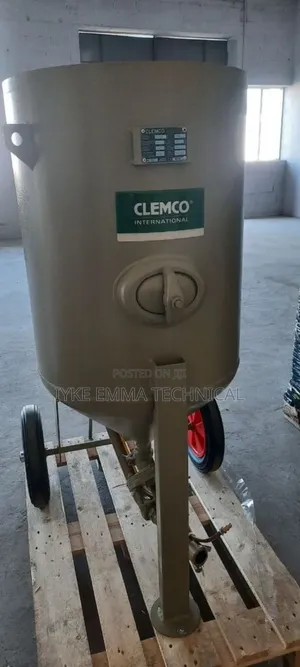 Clemco Sandblasting Pot 200ltrs