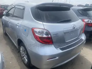 Toyota Matrix 2011 Silver