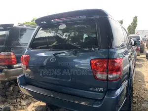 Toyota Sequoia Limited 4dr SUV 4WD (4.7L 8cyl 5A) 2007 Blue