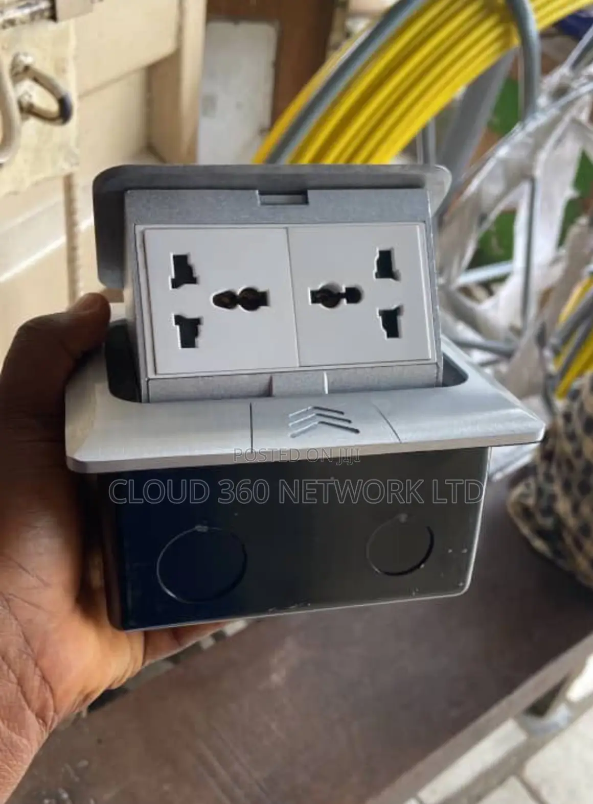 Pop Up Floor Box