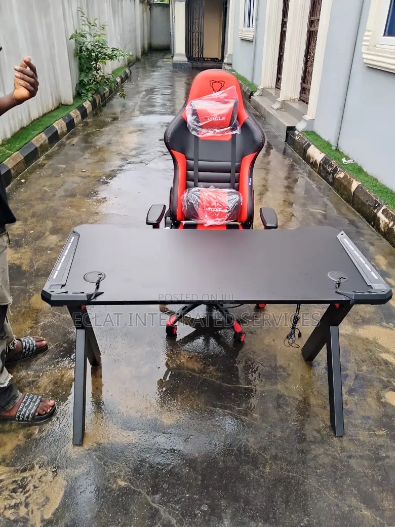 Table And Chair For Work+Gamers