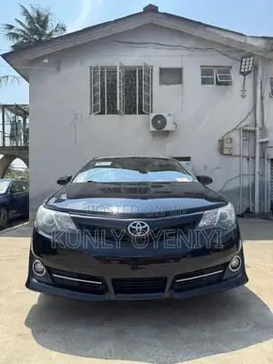 Toyota Camry SE V6 4dr Sedan (3.5L 6cyl 6A) 2012 Matt Black
