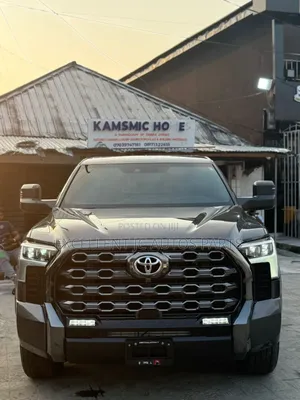 New Toyota Tundra Platinum CrewMax 6.5' Bed 2023 Gray
