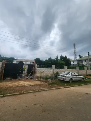 Estate Land in a Highbrow Area