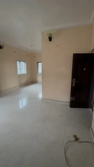 2bdrm Block of Flats in Eliozu, Port for rent