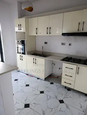 2bdrm Apartment in Chevron for rent