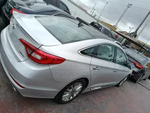 Hyundai Sonata Limited 4dr Sedan (2.4L 4cyl 6A) 2015 Silver